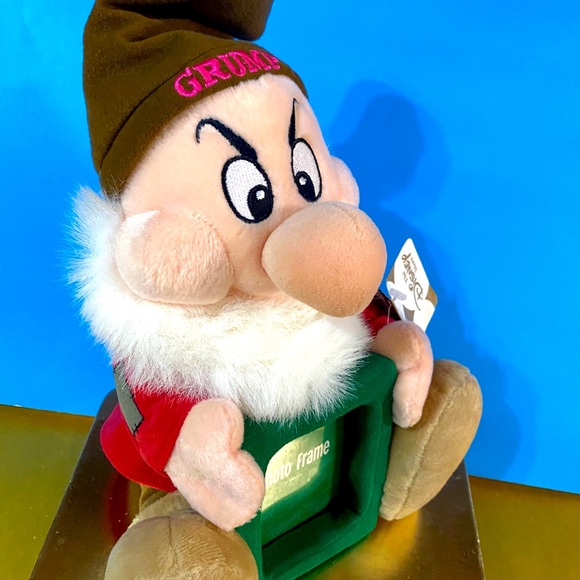 DISNEY STORE NWT 90’s SNOW WHITE AND THE SEVEN DWARFS GRUMPY PHOTO FRAME PLUSH - Picture 4 of 11